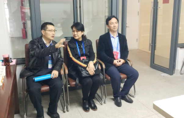 留学6年的海归吐槽各银行笔试：英语专八也只能选C，上柜也太难了