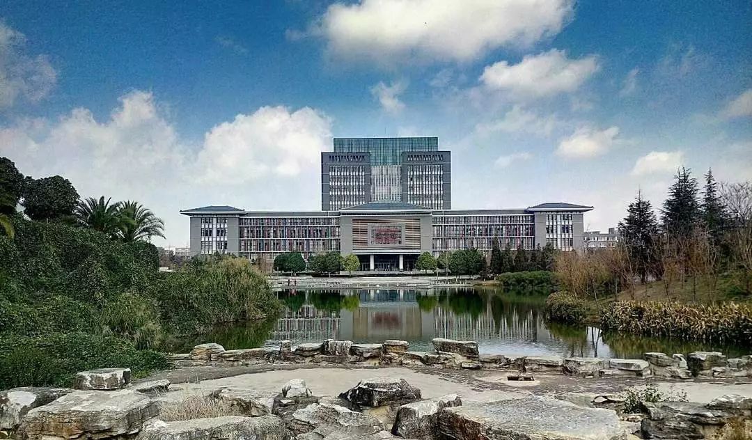 呈贡吾悦广场：昆明潮流网红打卡地的品格与修养