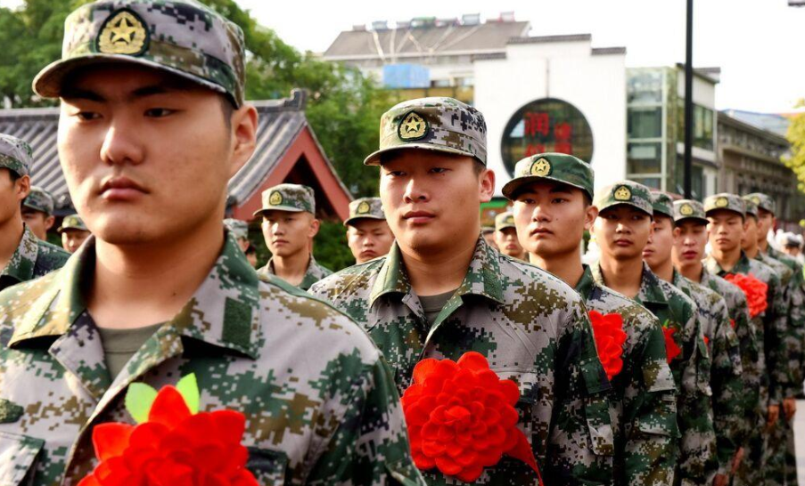 读完大学去当兵好不好（专科大二去当兵）
