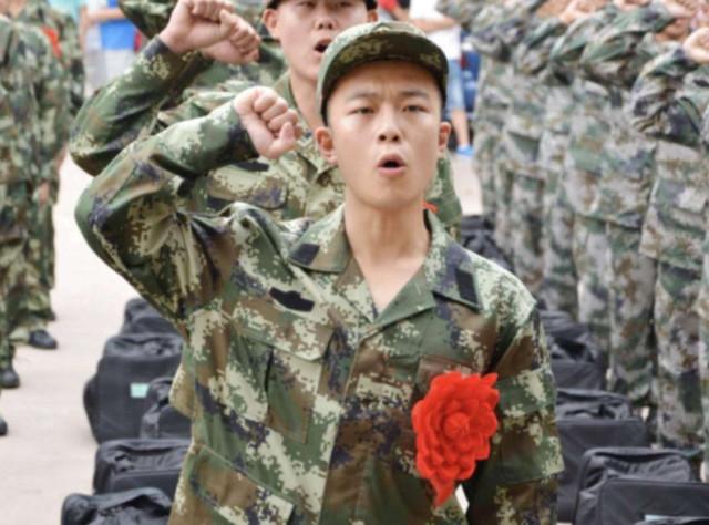 2021大学生征兵政策调整，保障“无障碍毕业”，政审环节更加严格