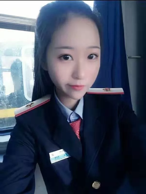 铁路在北票直招一批长期合同制：高铁乘务，铁路电工，铁路信号，火车司机等学员年龄17-25周岁，限招16名