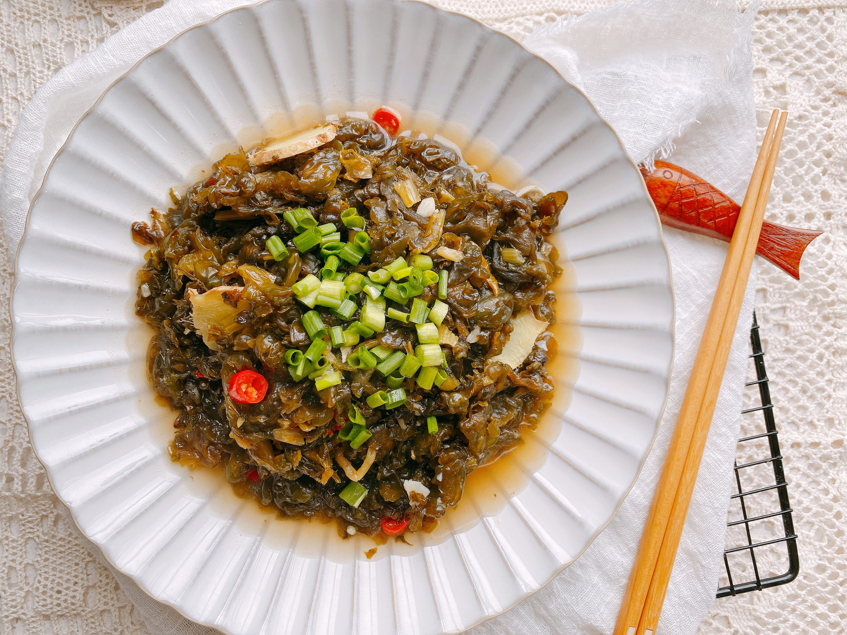 地木耳怎么做好吃（烹饪注意2点没有泥味很下饭）