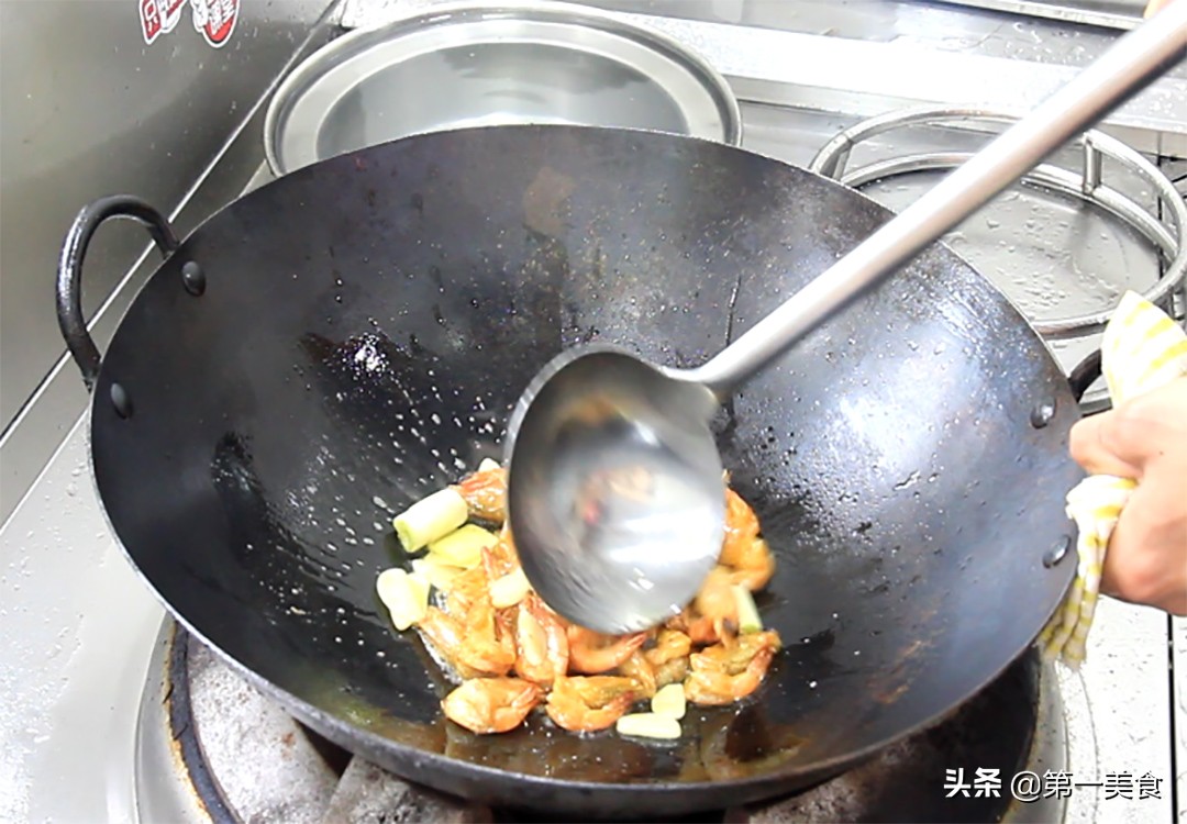 油燜大蝦的做法家常,油燜大蝦的做法家常做法