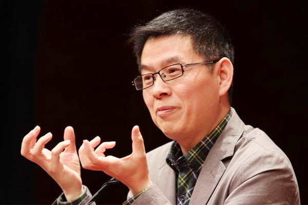 郦波七绝讽人押韵成网爆，骂人亦有诗韵风，网友直呼：文骂最致命