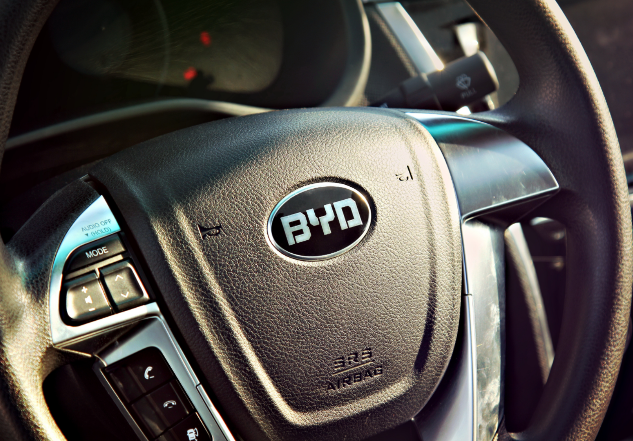 &ldquo;没有不务正业&rdquo;的李斌，怎么就卖不过&ldquo;刹车失灵&rdquo;的特斯拉