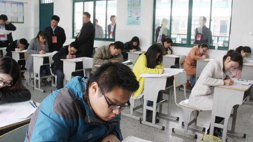 大学考试也很“难”，尤其是体测考试，让学生都直言：怕了怕了