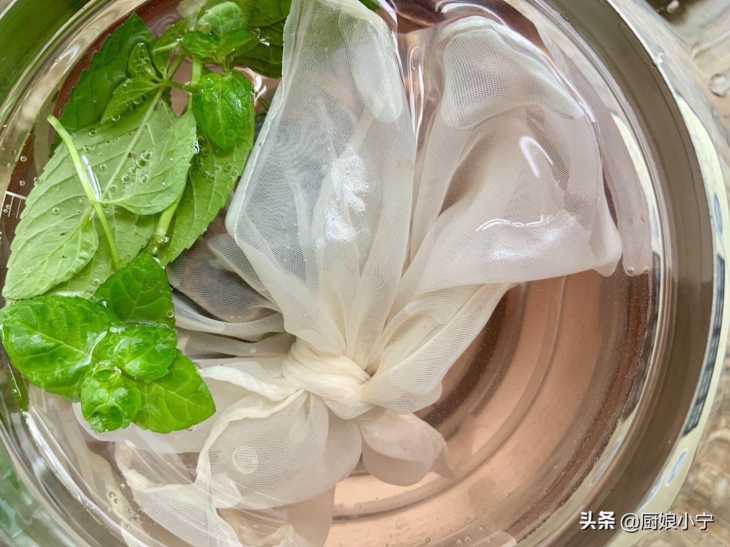 别再喝雪碧,可乐了,教你老北京古方酸梅汤,喝它夏天不中暑