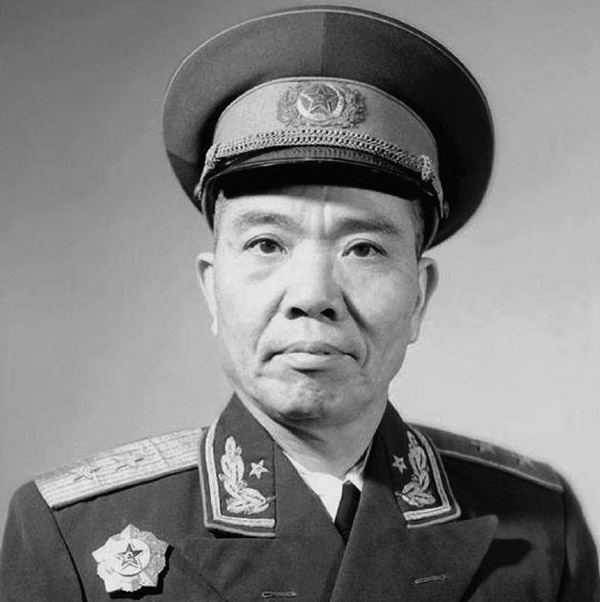 关于革命英雄的故事