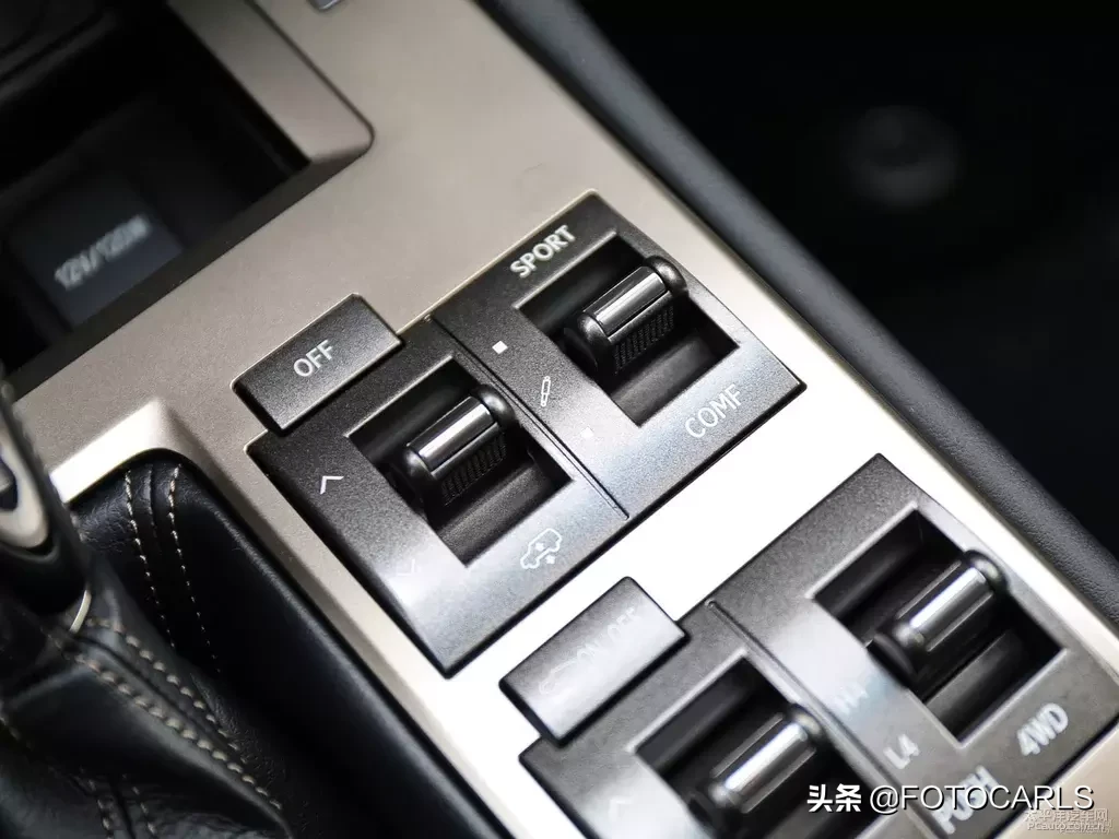 高配版“普拉多”！雷克萨斯GX 400实拍图赏，84万需要真爱！