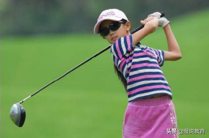 学生兴趣班“鄙视链”，钢琴归于普通，榜首是“贵族课程”？