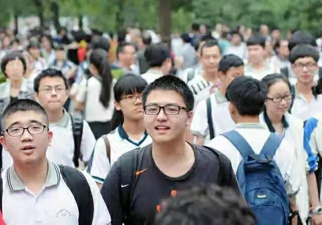 浙江一所“顶尖”高中，67人被清北录取，一本升学率为95%