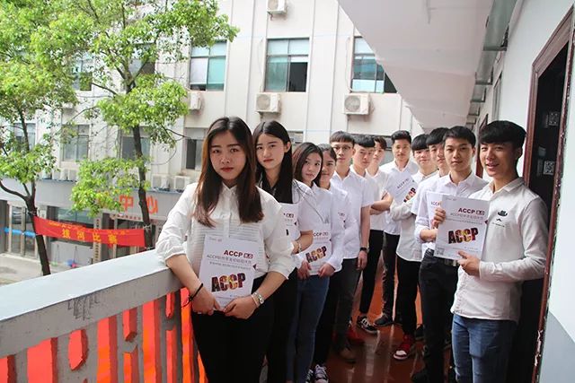 选择靠谱IT培训机构，这5点建议不得不听！——北大青鸟长沙实力