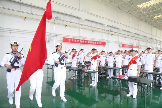 军官达龄退役，制度化