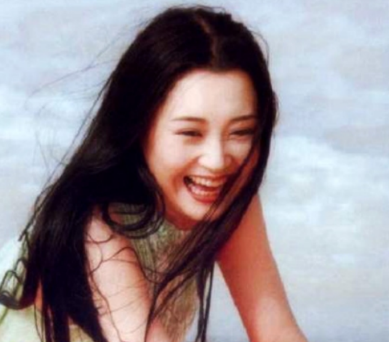 “第一美人”陈红“上位史”，她的故事远比你想象得更精彩