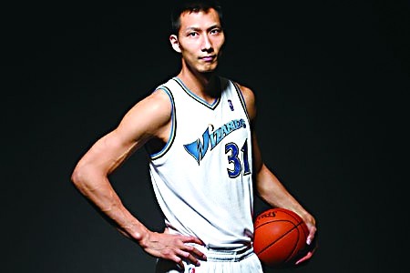 为什么明星不出席nba(球迷的遗憾！拥有不输八村塁的天赋，易建联为何最终却淡出NBA？)