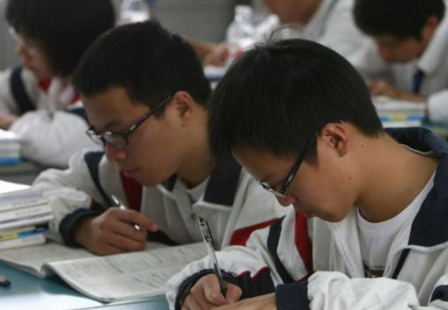 农村学生迎来好消息，考重点大学不再是梦想，寒门出贵子成现实