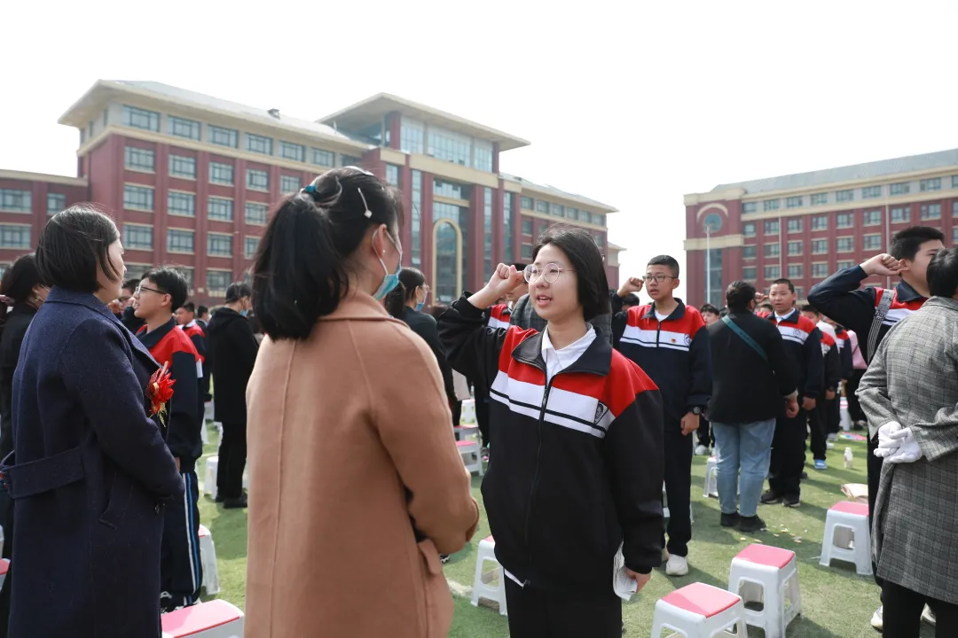 邯郸市开阳中学举办校园开放日，家校共育，感受成长，收获感动