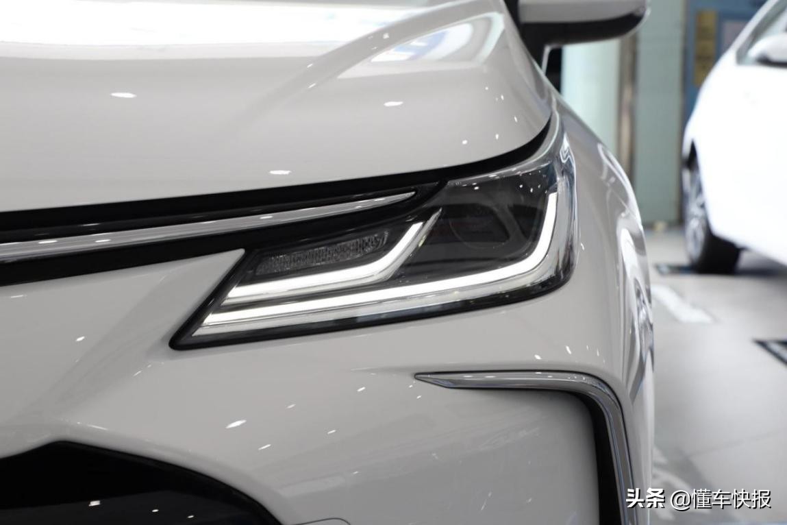 15万元时尚家用高品质轿车，别克威朗Pro/丰田卡罗拉怎么选？