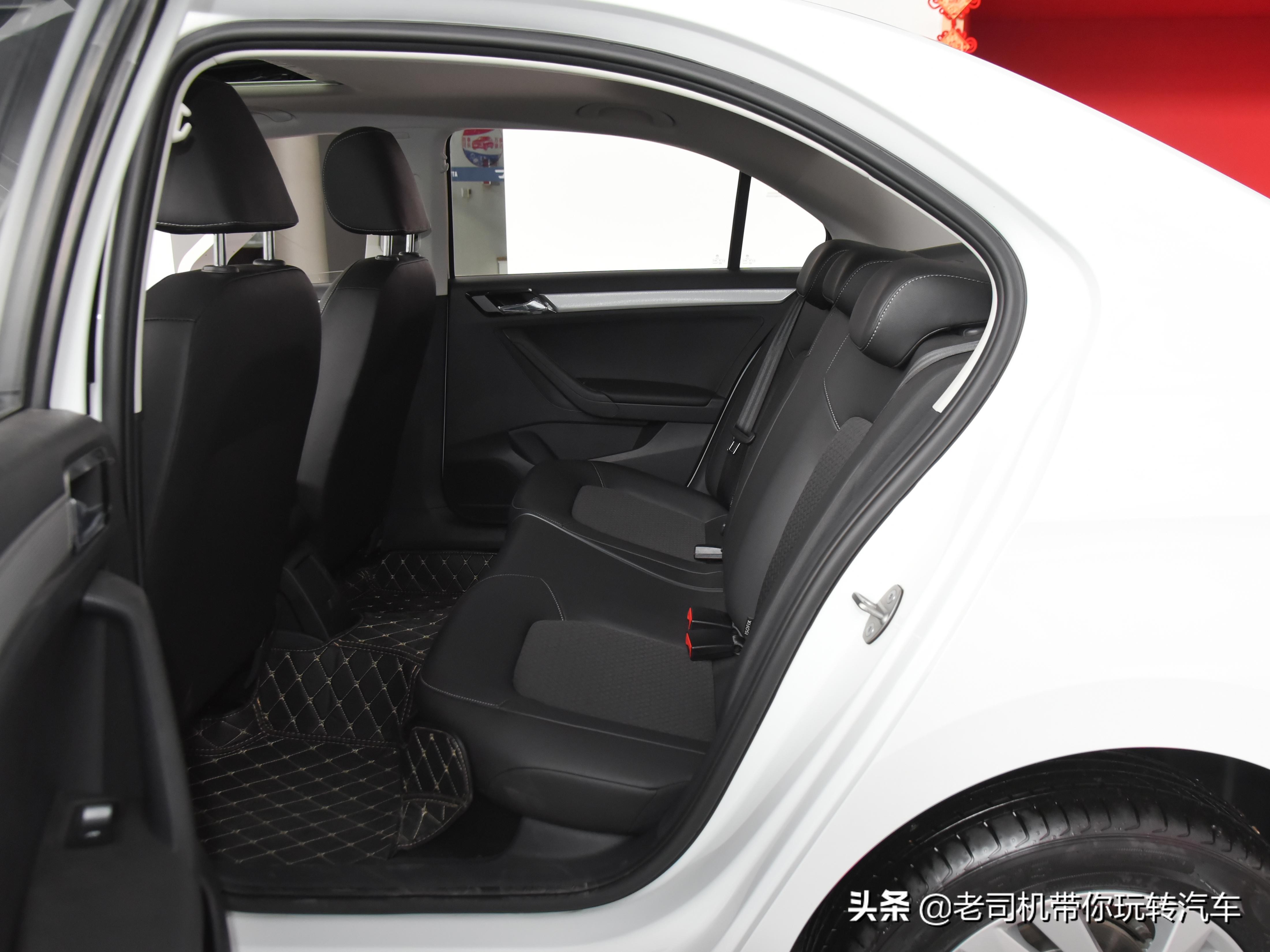 皮实耐用合资品质，这台代步车百公里油耗5.6L，实拍捷达VA3