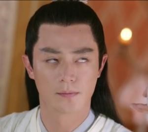 传说,阮籍能作"青白眼":两眼正视,露出虹膜,则为"青眼",以看他尊敬的