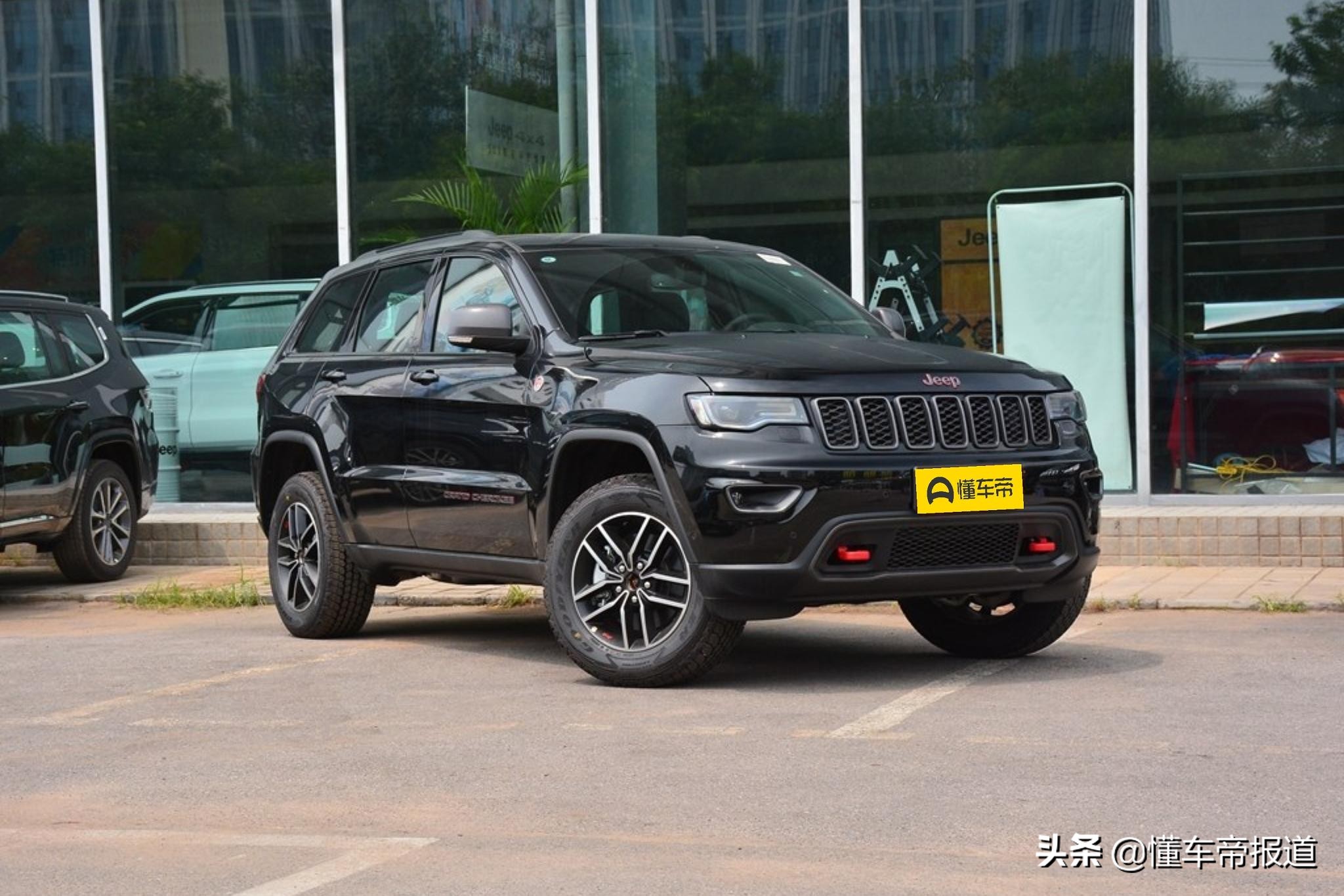 新车｜本代将终结？售58.49万，解析Jeep大切诺基纪念版