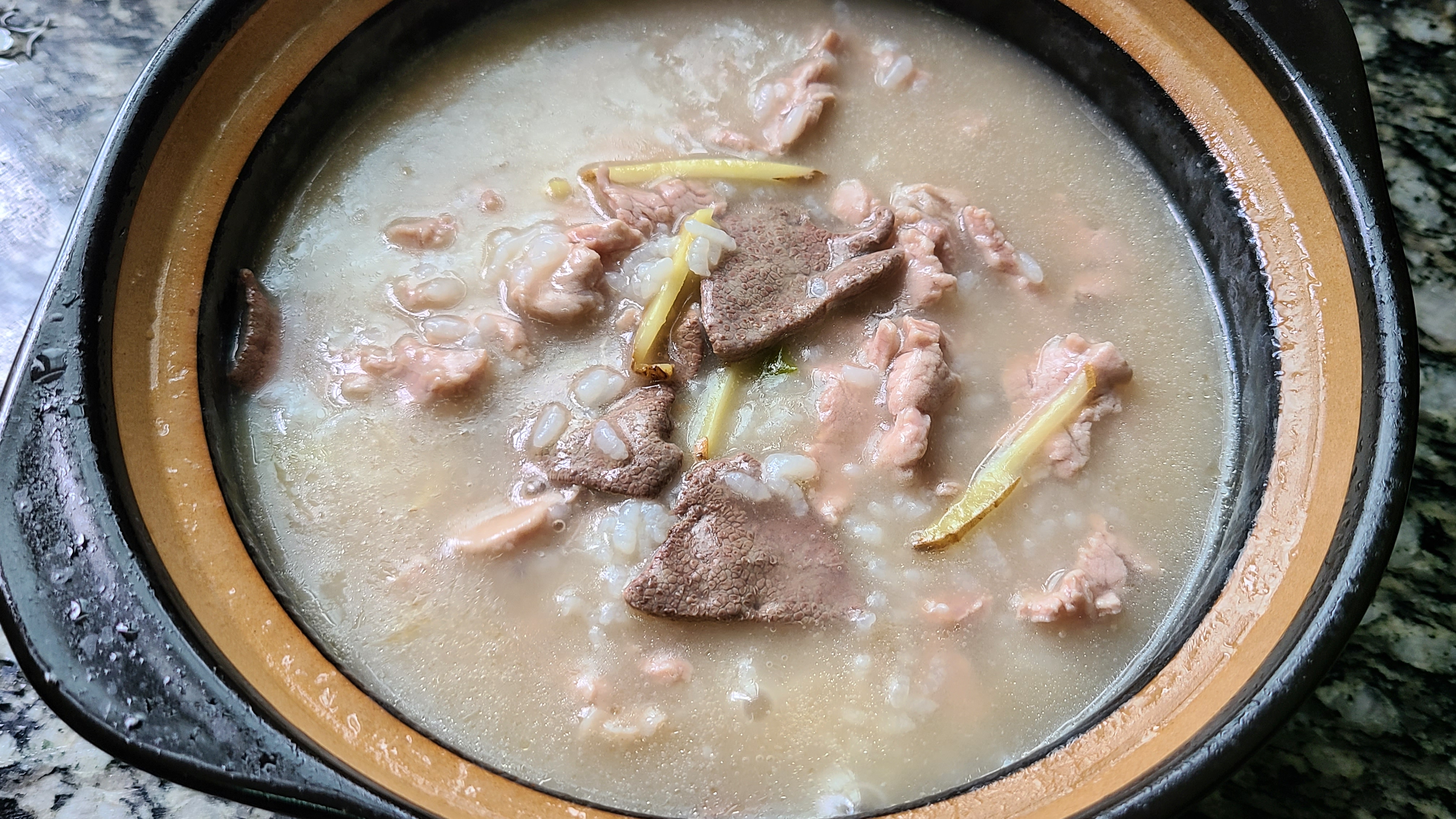 猪杂粥的做法窍门(鲜香美味的猪杂粥制作方法)