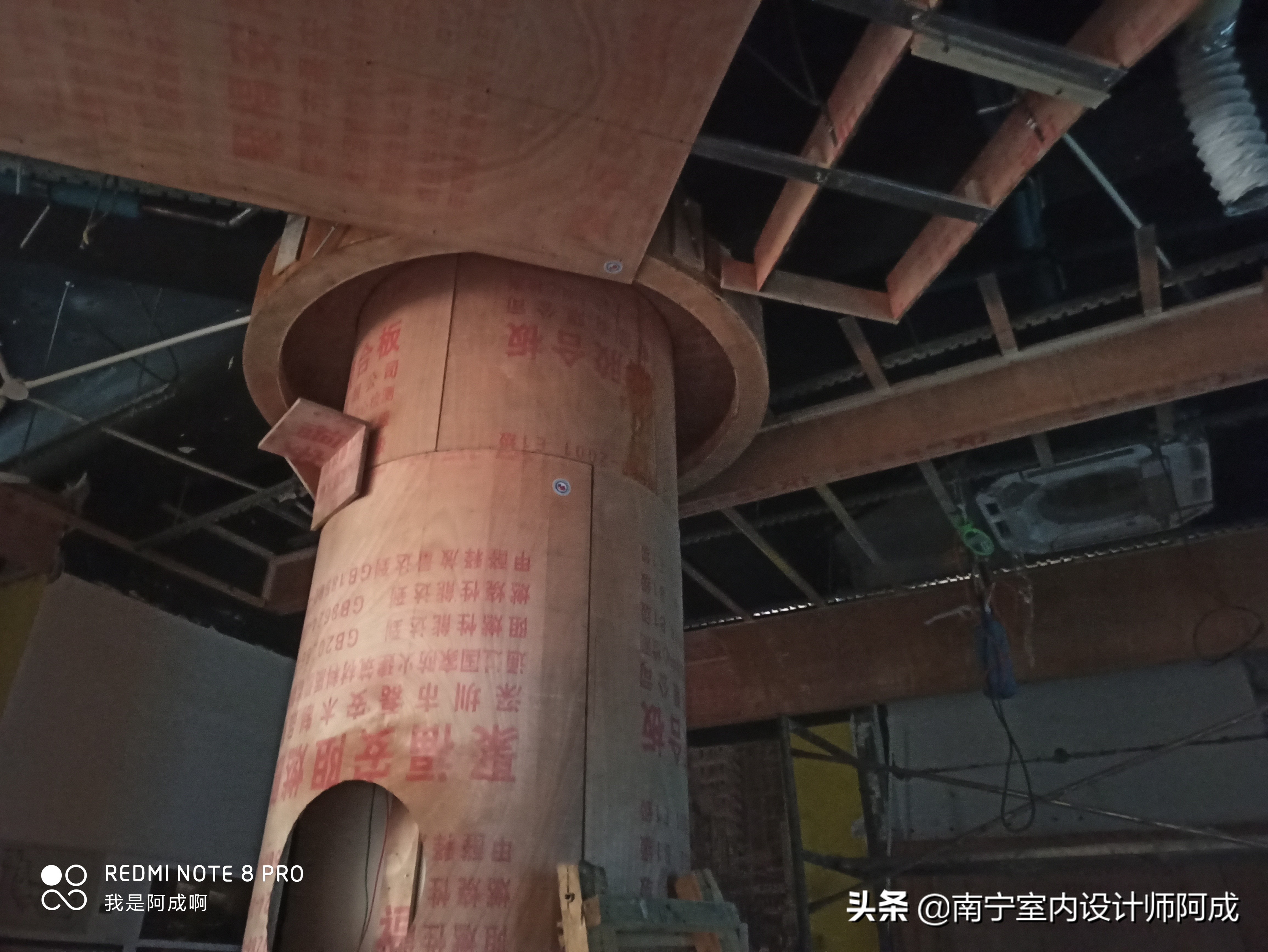 如果你有个异形结构店面，你会如何规划设计丨看看这家蛋糕店实景