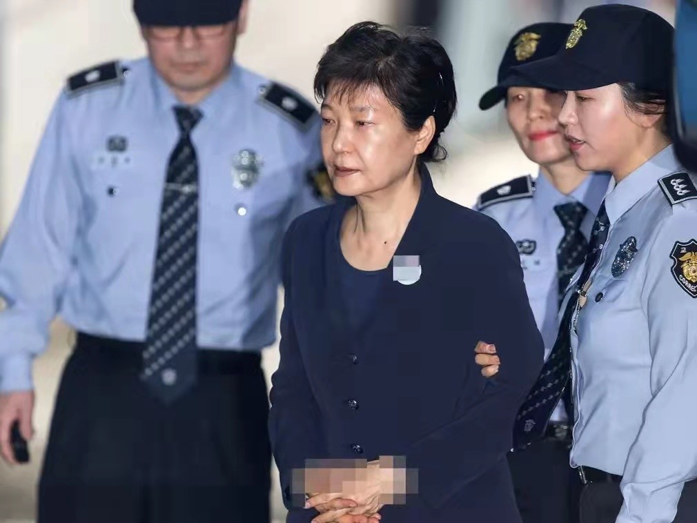 朴槿惠：当总统仅4年却入狱22年，妹妹朴槿令曾是她最大绊脚石