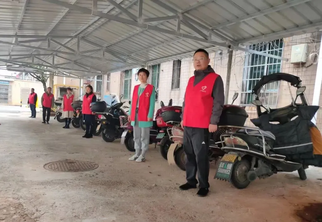 规范停放 消除隐患 丨物业公司为民办实事