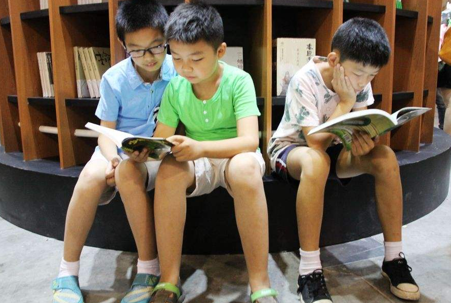 与子共读，沉浸书海，心醉字里行间之美