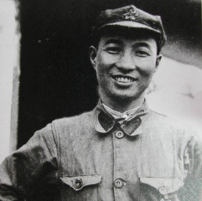 十大将中除粟司令外，谁的指挥能力最强？主席：你肚子里有绝活