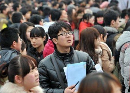 毕业后想当官可以报考的大学，有机会进入国企，收入高发展好