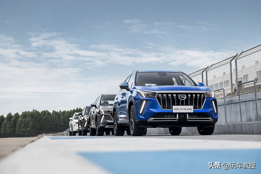 2.0T+6AT，轻松满足1米8乘客 传祺GS4推PLUS版