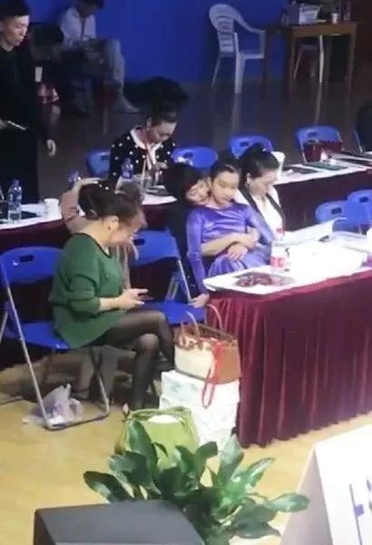且行且珍惜5年，文章和马伊琍宣布离婚前的12时辰，发生了什么？