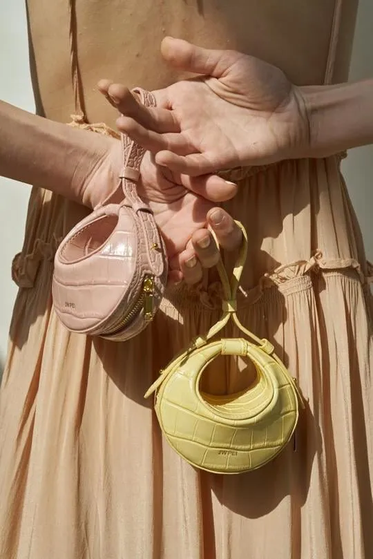 这些连钟楚曦 陈钰琪 宋妍霏都爱不释手的小众包，也太好看了吧