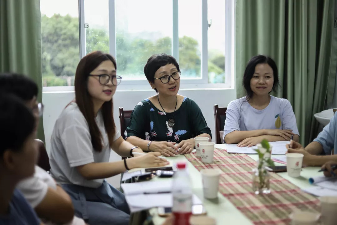 硕士研究生毕业，去“职校”当个老师，其实也挺爽的