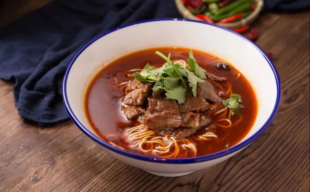 资本为何盯上兰州牛肉面？