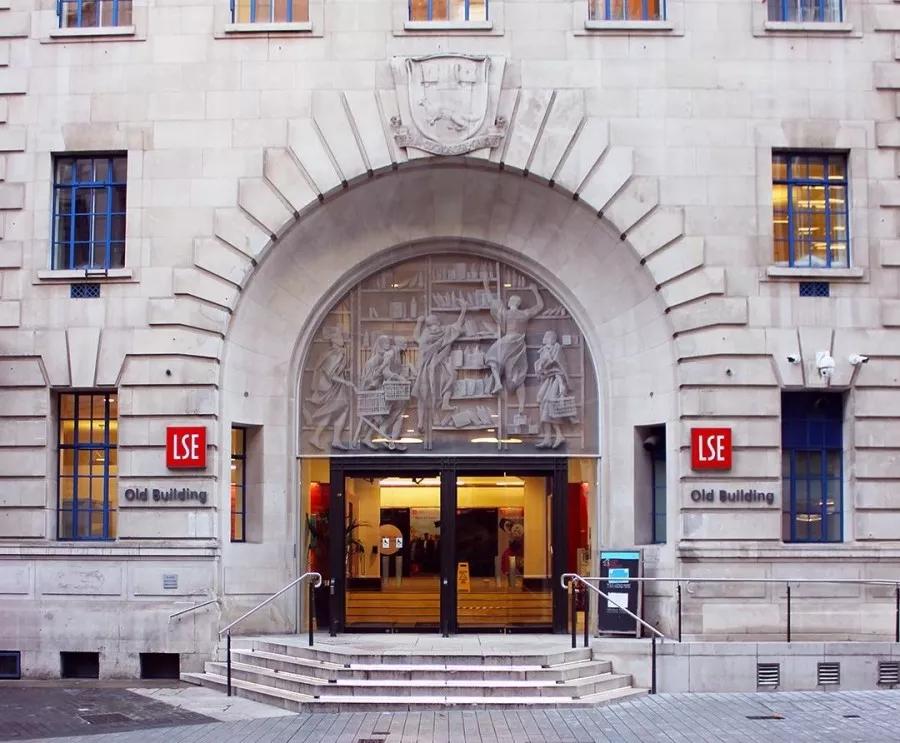 最新英国TOP20大学学费排名！剑桥位居榜首，牛津有些落后