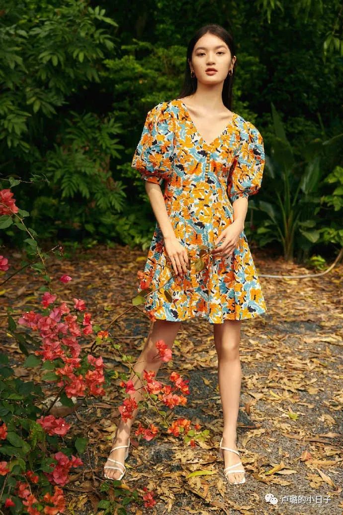 看了這8個(gè)國(guó)產(chǎn)服飾品牌，才明白什么是屬于中國(guó)的高級(jí)感