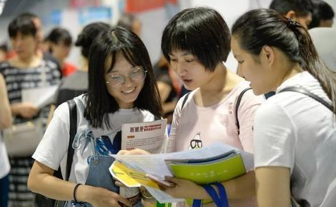 艺术生“敲黑板”：56所高校撤销73个艺术类专业，高考限制收紧