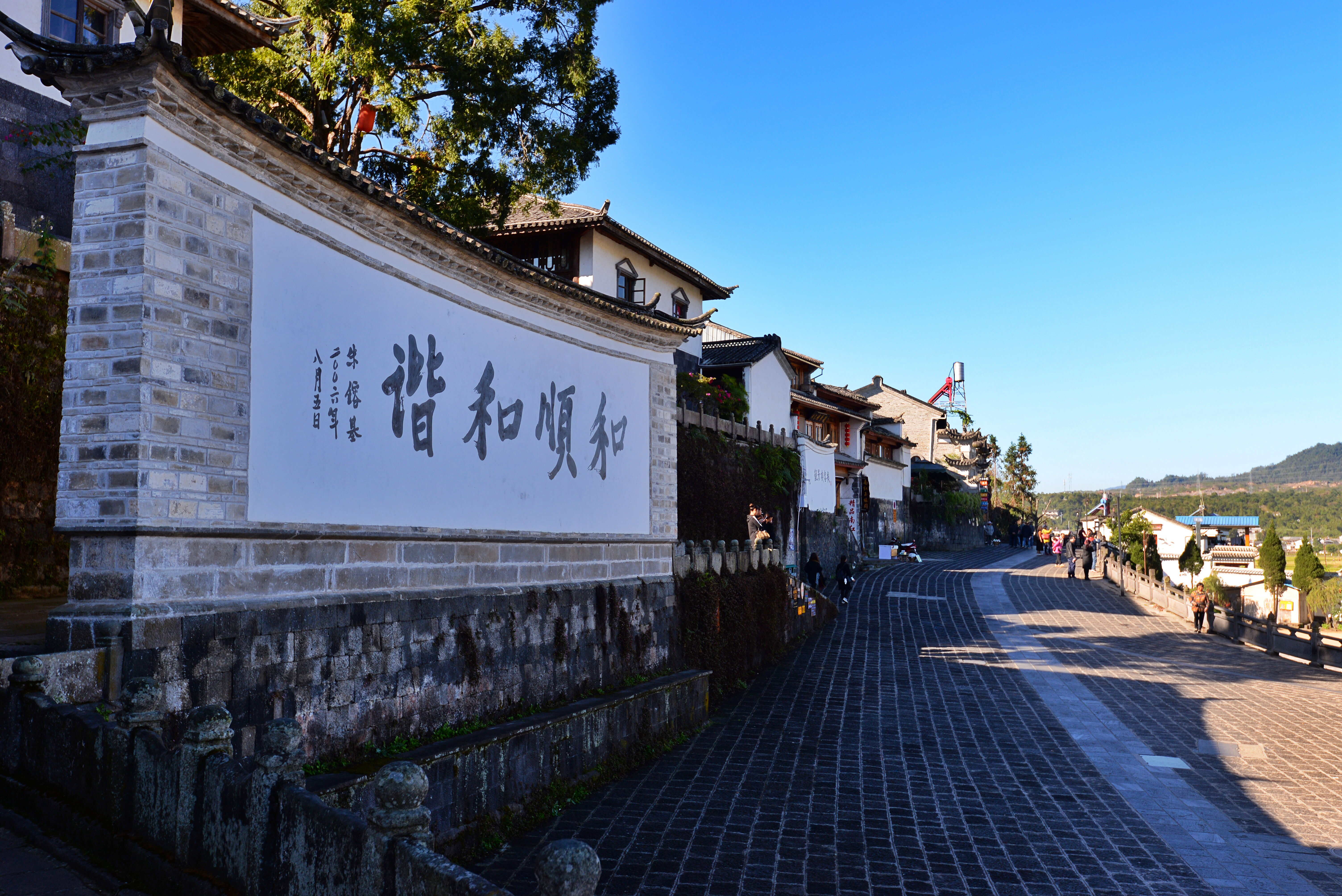 藏在云南深处的古村古镇，人少景美，安静自然，这才是真正的秘境