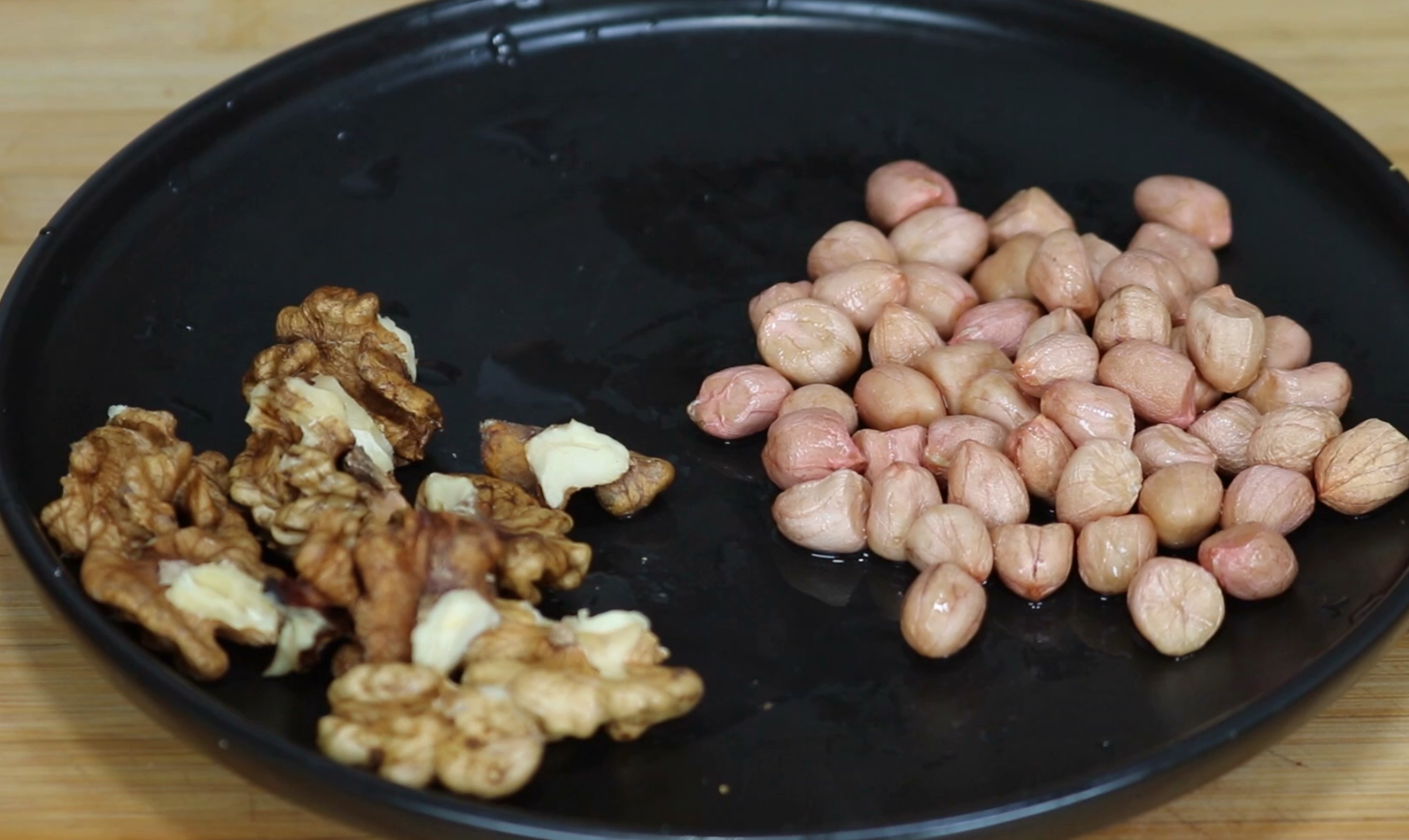 一定多吃黑豆，营养健康食品，不煮粥不打豆浆，越吃越精神