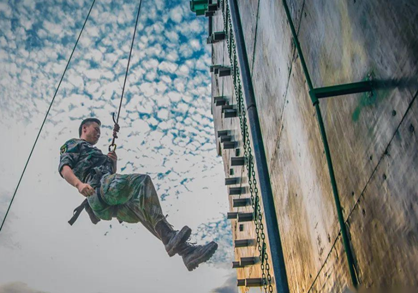 中等学生别错过这几所军校，毕业以后包分配，未来将一片光明
