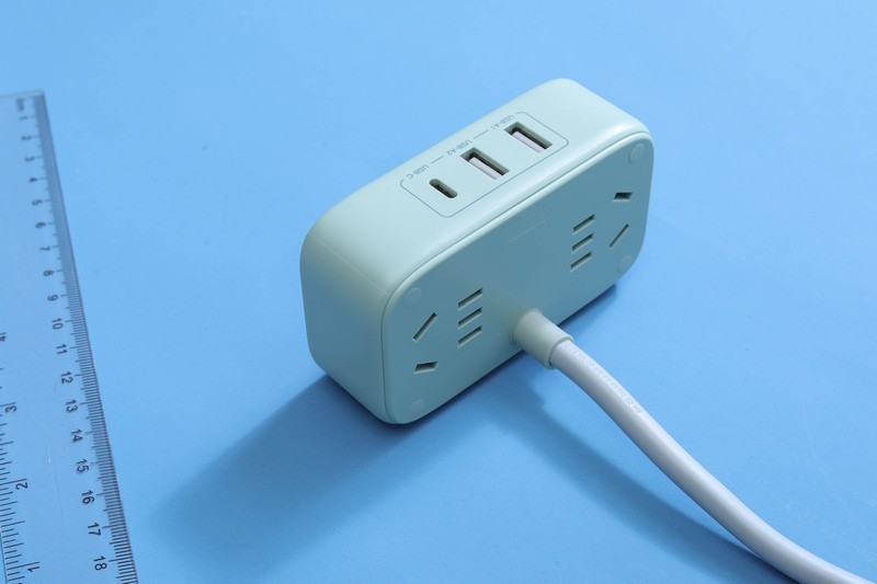 插座造型大赏！八角、长条还有收音机？做个插座都是爱你的形状