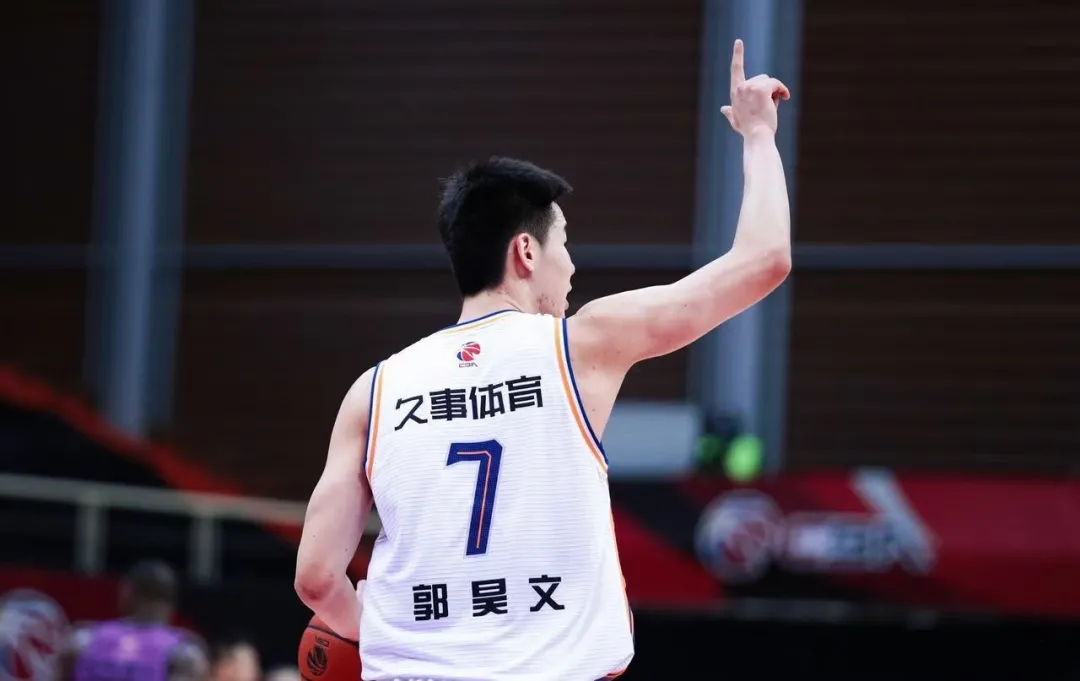 汤杰为什么离开cba(买机票回国！郭昊文退出NBA选秀！放弃的原因也曝光了)