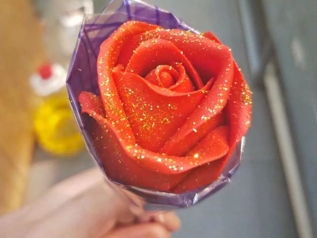 中国正在经历第四次单身潮，独居人口超7700万