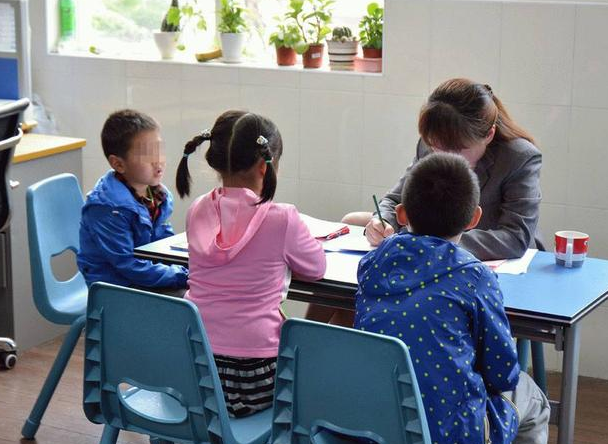 双减落地后，“公办”和“民办”小学的差距凸显，已有家长后悔