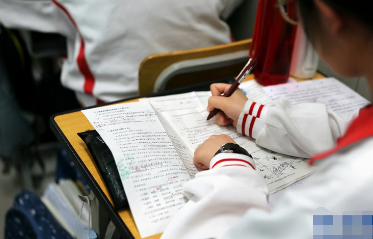 高中三年时光，每个阶段考多少分才算合格，看看资深老师怎么说