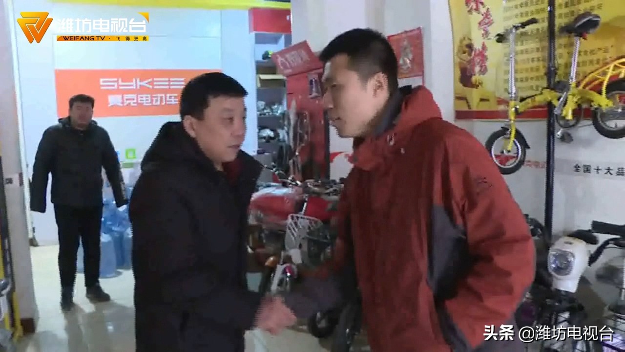 新车使用旧电瓶？找商家理论，以出保为由拒绝免费更换