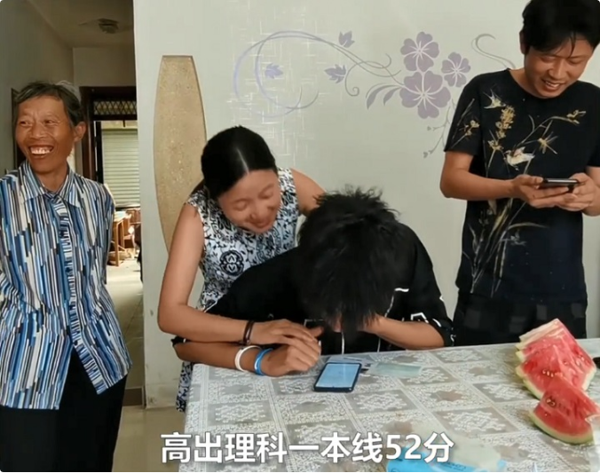 文科高考分数线（多省市2021高考分数线出炉）